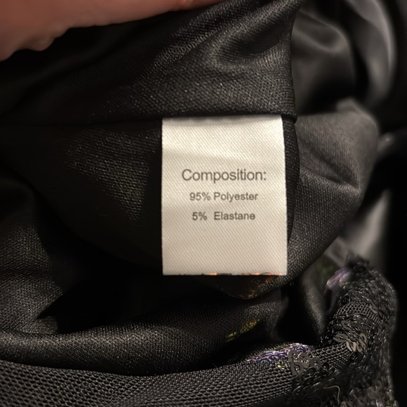 Giffniseti Sequin Gown - Picture 10 of 11